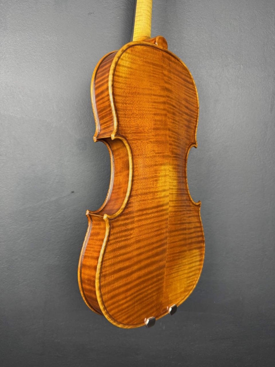 Vioară model Guarneri, spate flamat